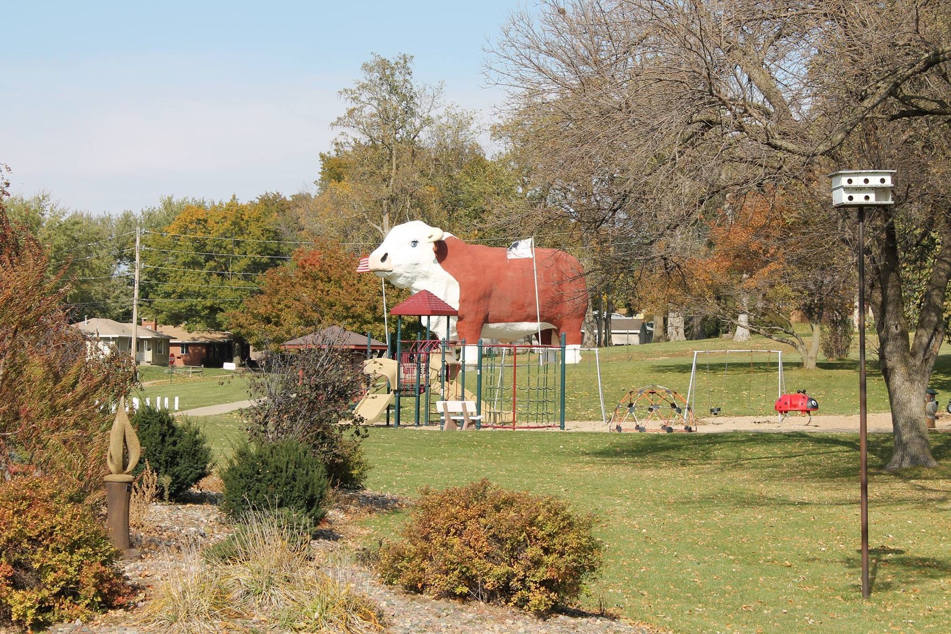 World’s Largest Bull Sculpture: world record in Audubon, Iowa World’s Largest Bull Sculpture: world record in Audubon, Iowa