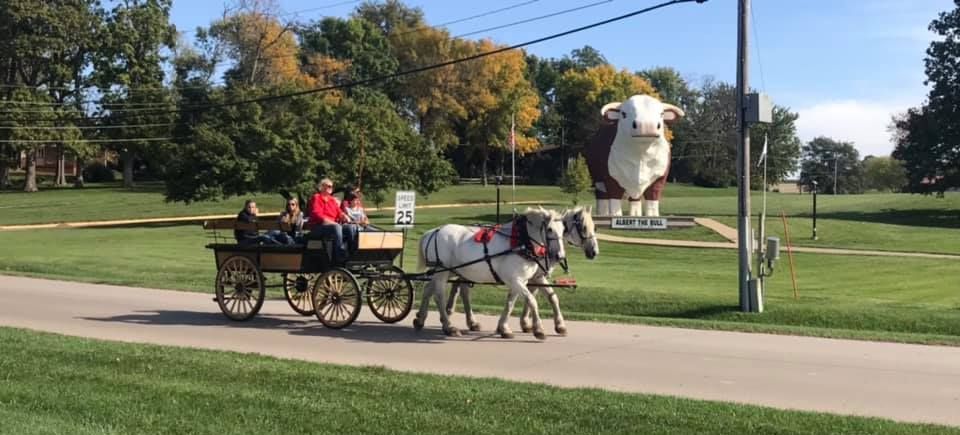 World’s Largest Bull Sculpture: world record in Audubon, Iowa World’s Largest Bull Sculpture: world record in Audubon, Iowa