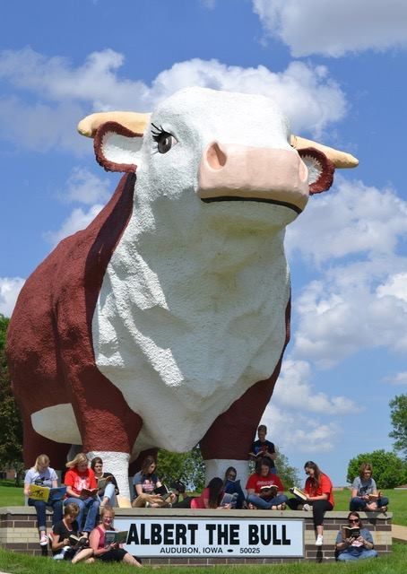 World’s Largest Bull Sculpture: world record in Audubon, Iowa World’s Largest Bull Sculpture: world record in Audubon, Iowa