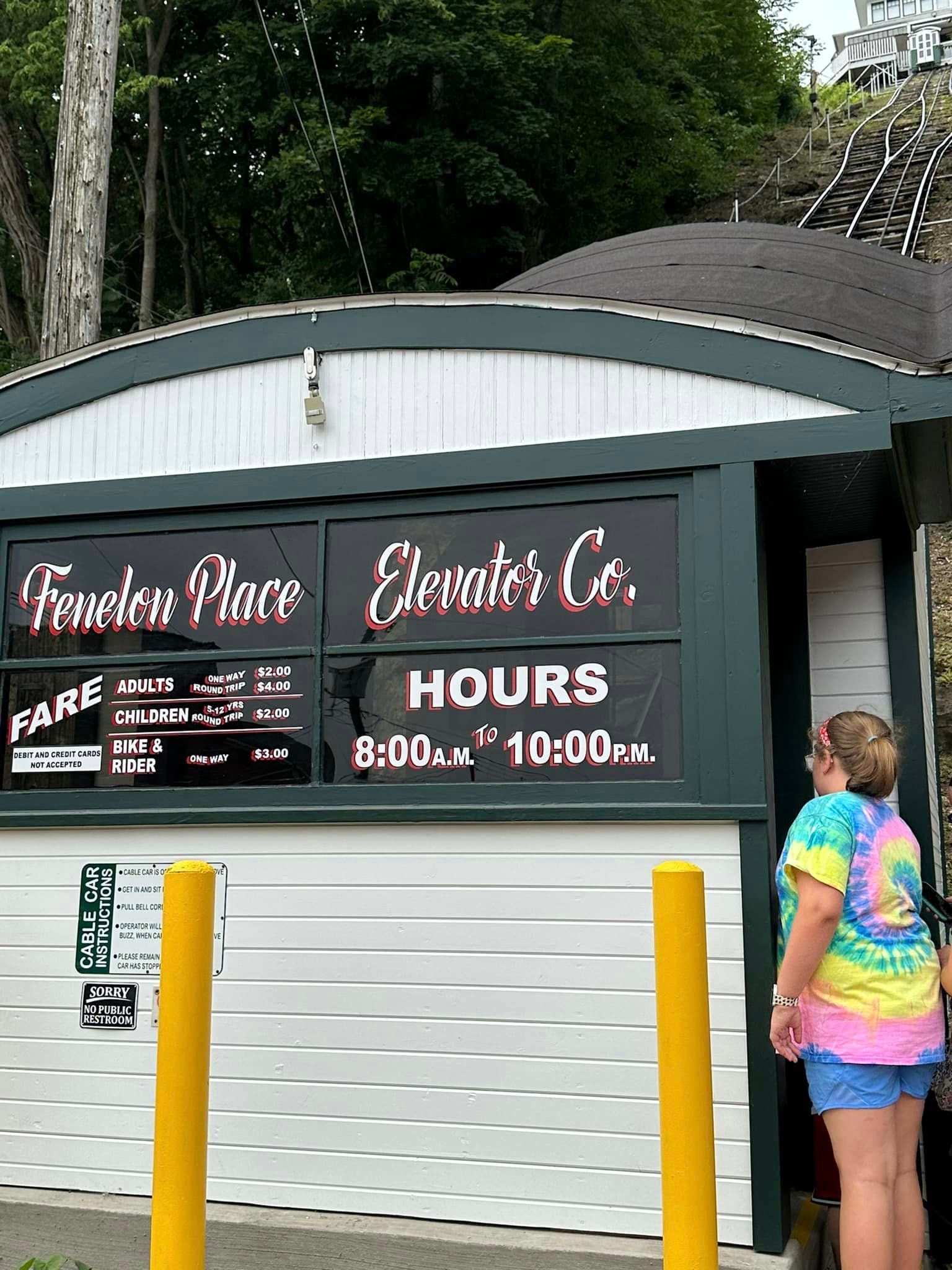 World’s Shortest And Steepest Scenic Railway: world record in Dubuque, Iowa
