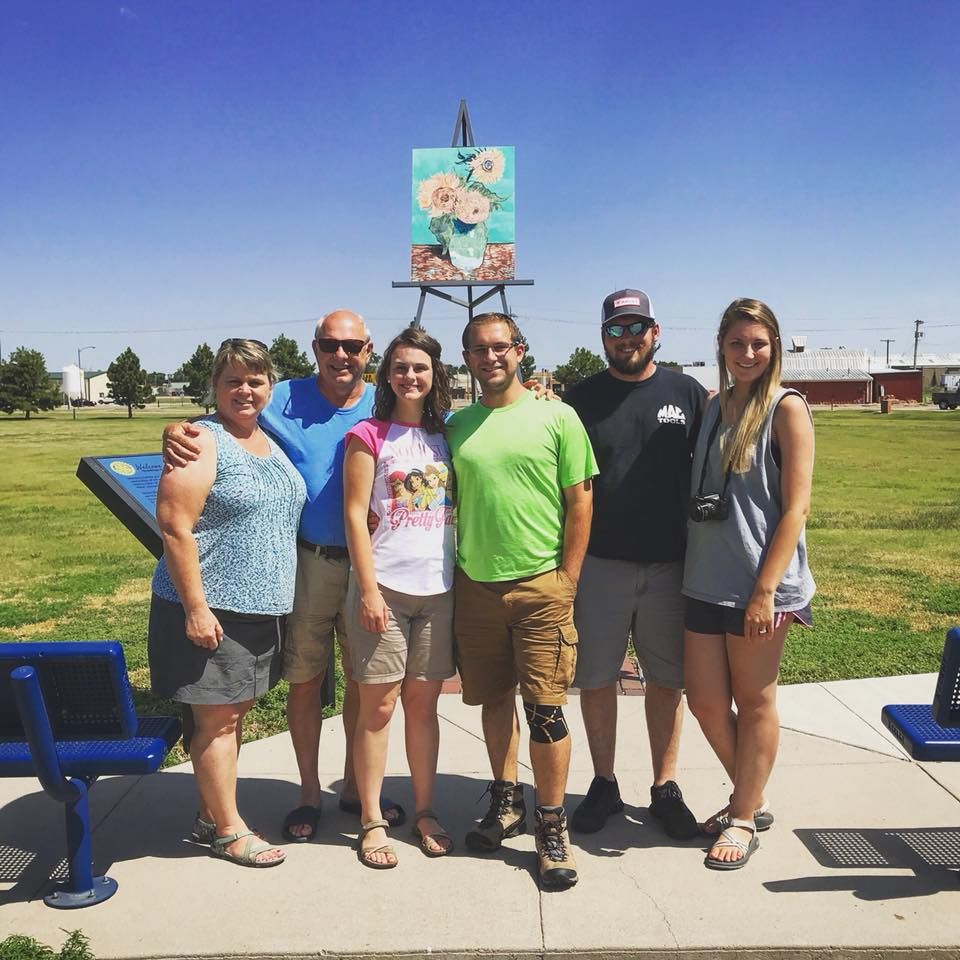 World’s Largest Easel: world record in Goodland, Kansas