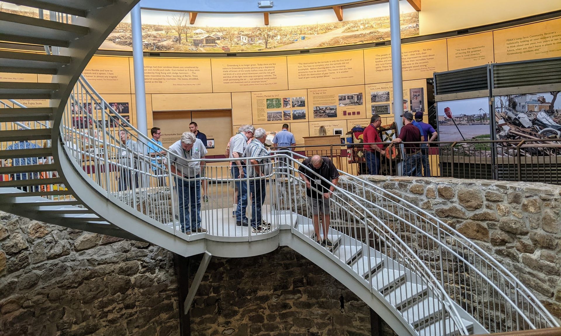 World's Largest Hand-Dug Well: world record in Greensburg, Kansas 26