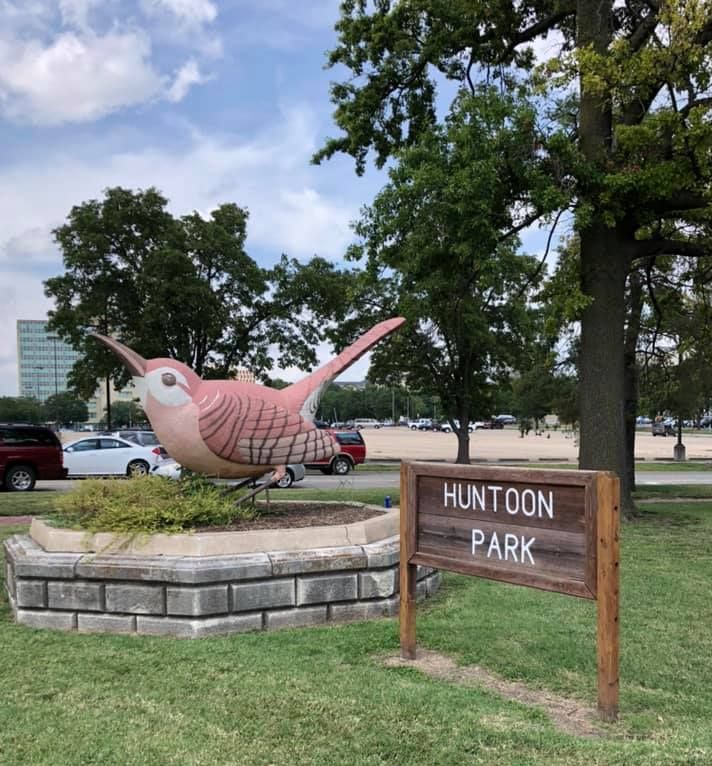 World's Largest Wren Statue: world record in Topeka, Kansas