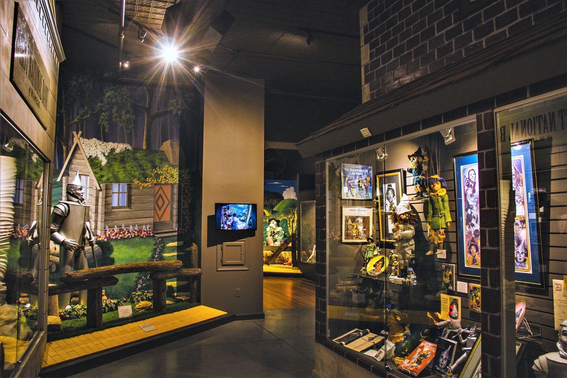 World’s Largest Collection of Oz Memorabilia: world record in Wamego, Kansas World’s Largest Collection of Oz Memorabilia: world record in Wamego, Kansas