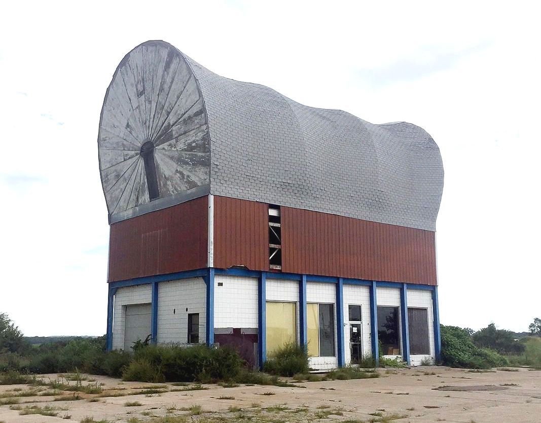 World’s Largest Covered Wagon, a world record in Milford, Nebraska