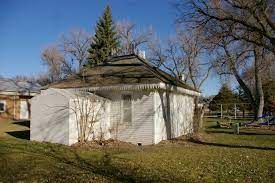 World's Smallest Courthouse: world record  in Arthur, Nebraska