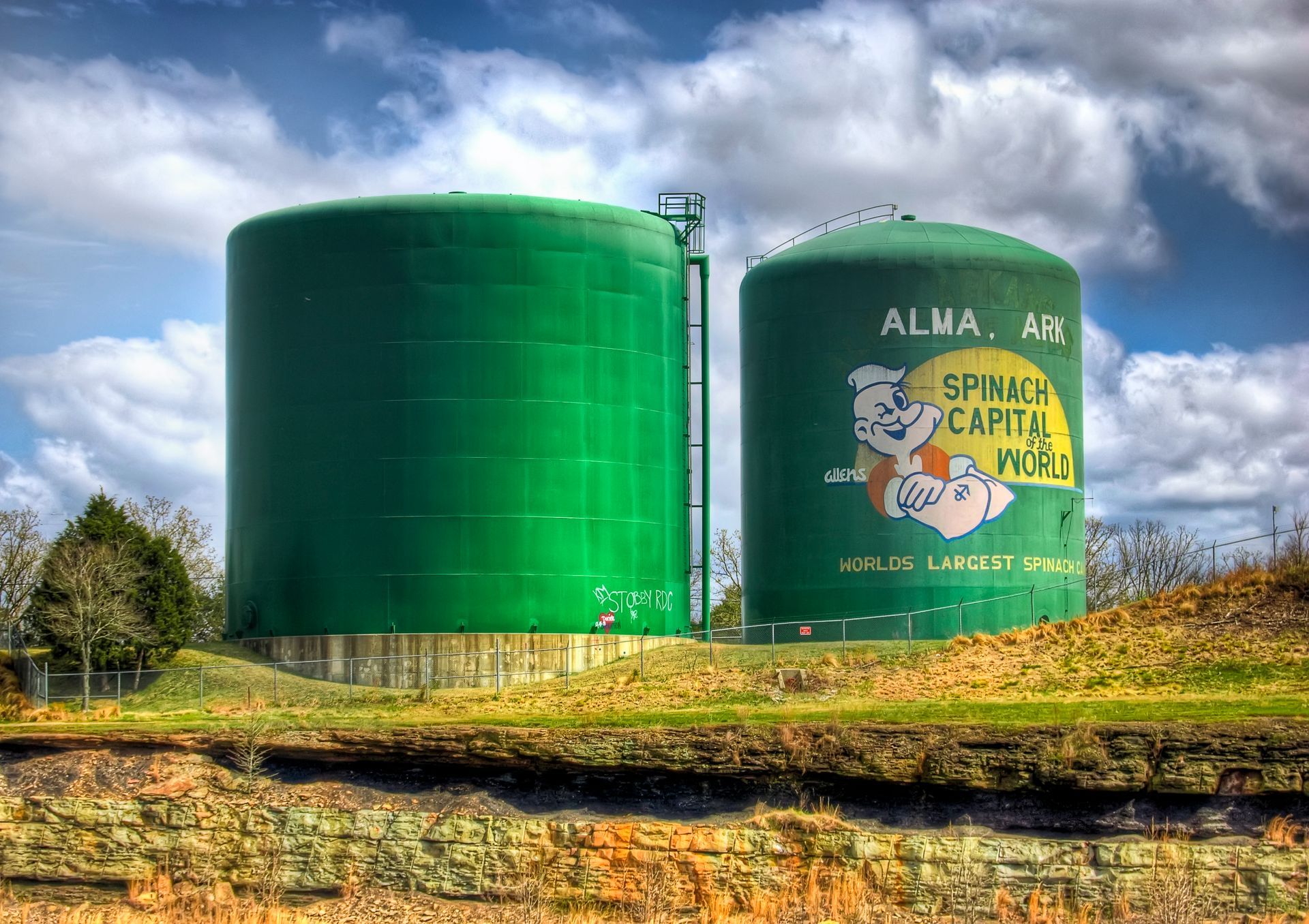 World’s Largest Spinach Can: world record in Alma, Arkansas
