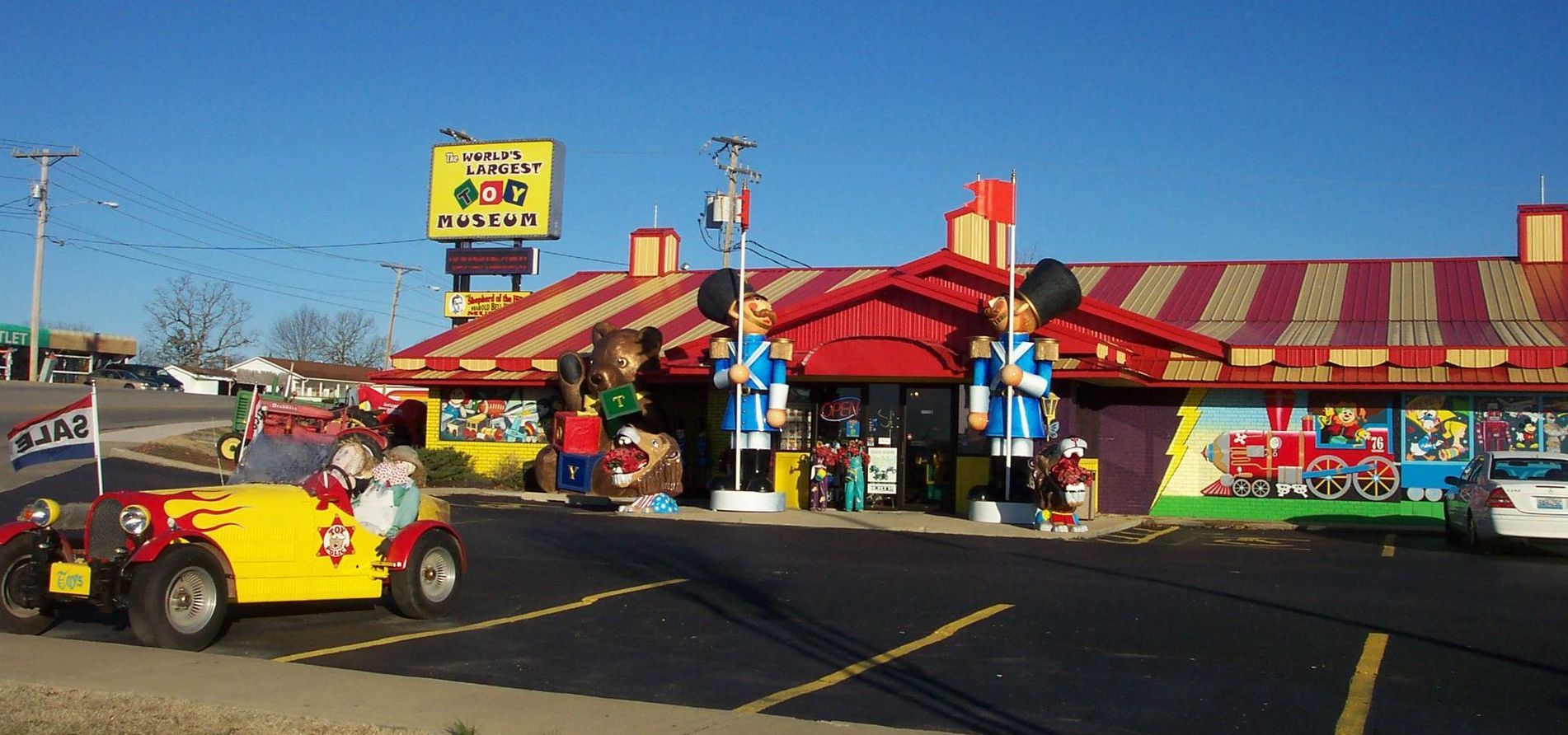 
World's Largest Toy Museum Complex: world record in Branson, Missouri