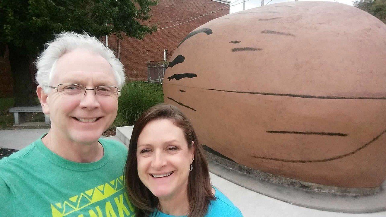 World's Largest Pecan Replica Sculpture: world record in Brunswick, Missouri World's Largest Pecan Replica Sculpture: world record in Brunswick, Missouri