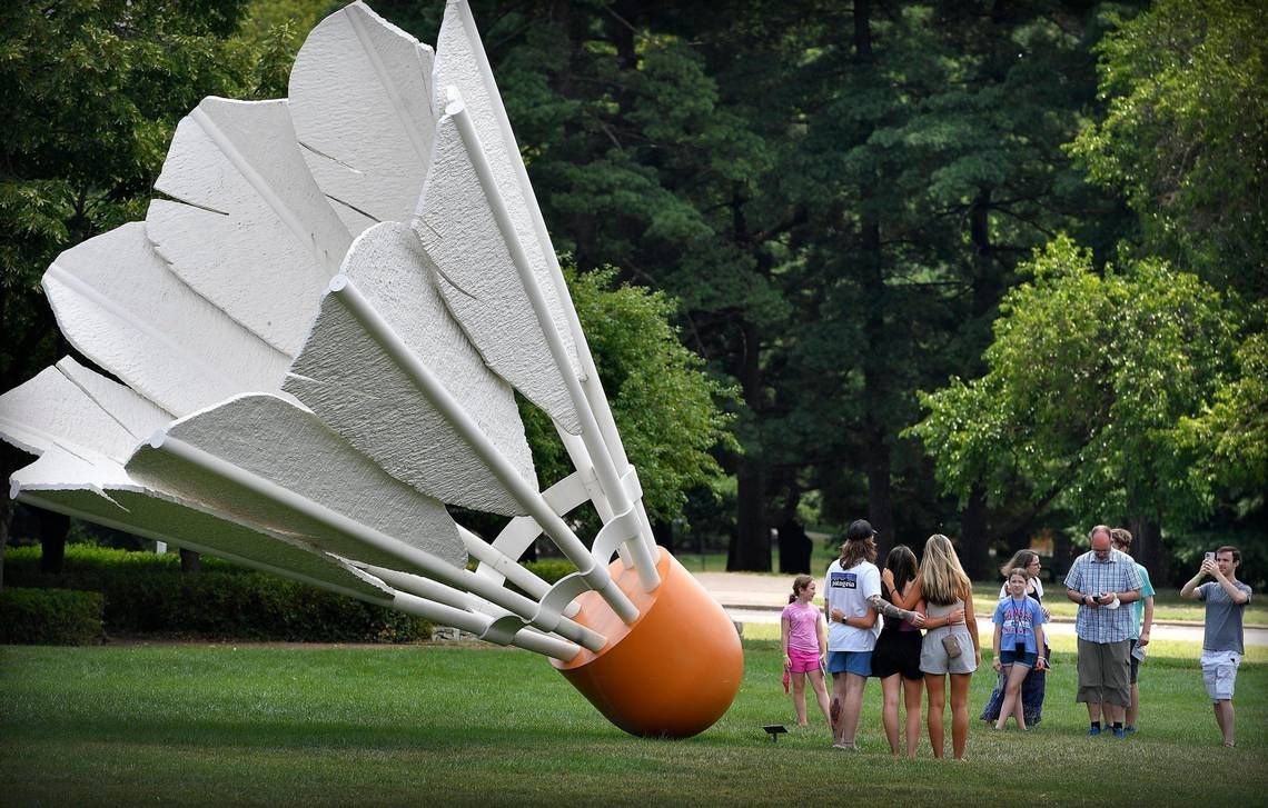 World's Largest Shuttlecock Sculptures: world record in Kansas City, Missouri