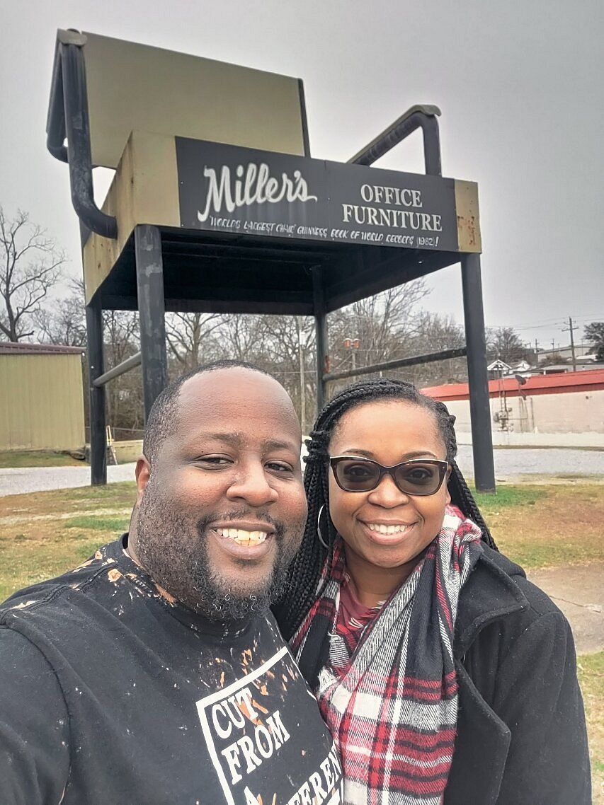 World's Largest Office Chair: world record in Anniston, Alabama World's Largest Office Chair: world record in Anniston, Alabama