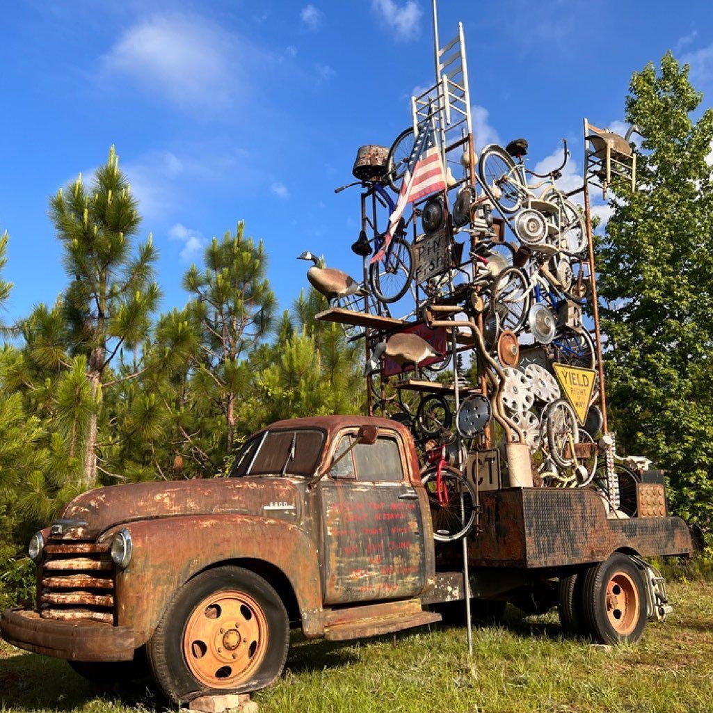 World's First Drive-Thru Art and Antique Gallery: world record in Seale, Alabama