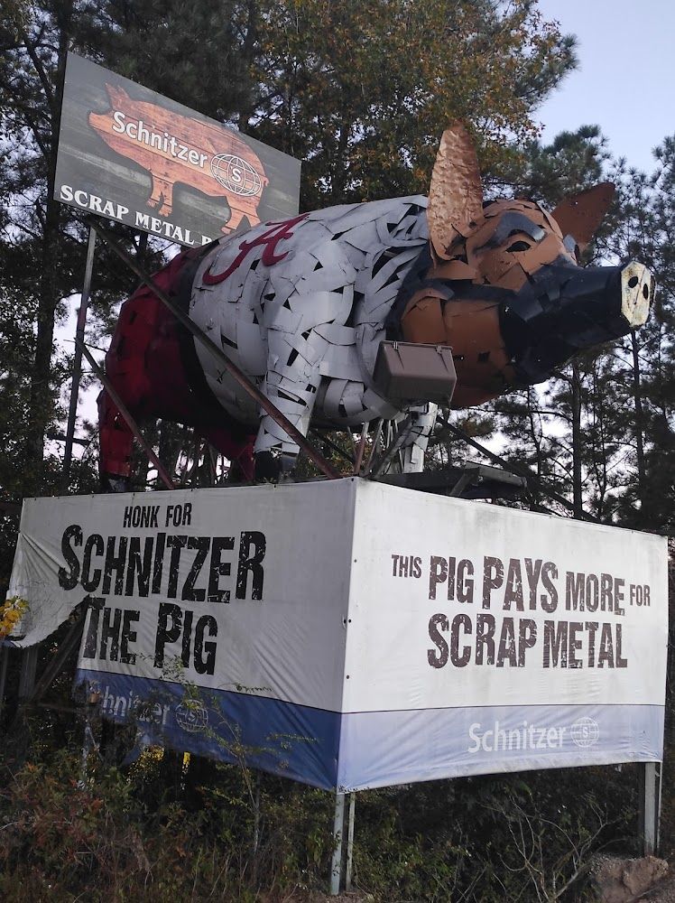 World's Largest Hog Sculpture: world record in Dothan, Alabama World's Largest Hog Sculpture: world record in Dothan, Alabama