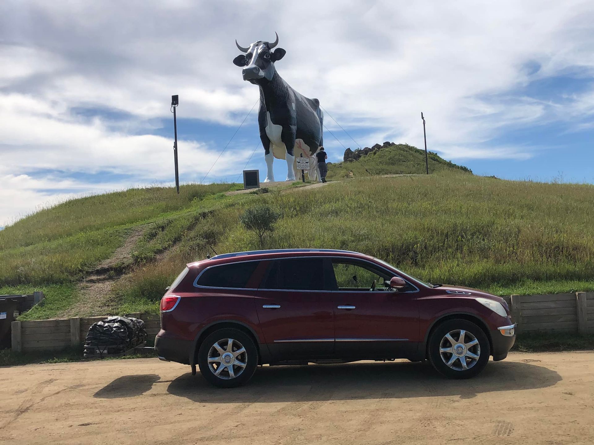 World's Largest Holstein Cow Sculpture: world record in New Salem, North Dakota