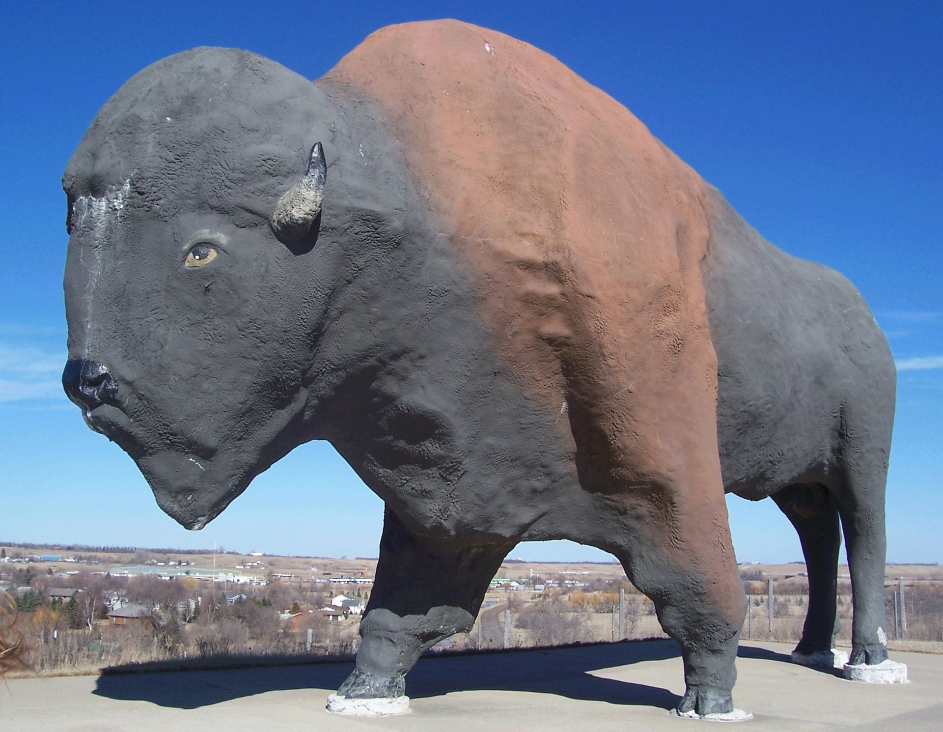 World’s Largest Buffalo Monument: world record in Jamestown, North Dakota World’s Largest Buffalo Monument: world record in Jamestown, North Dakota