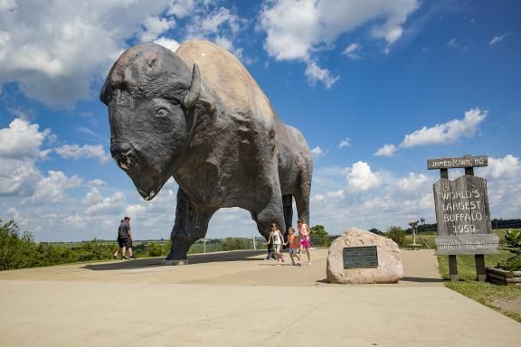 World’s Largest Buffalo Monument: world record in Jamestown, North Dakota World’s Largest Buffalo Monument: world record in Jamestown, North Dakota