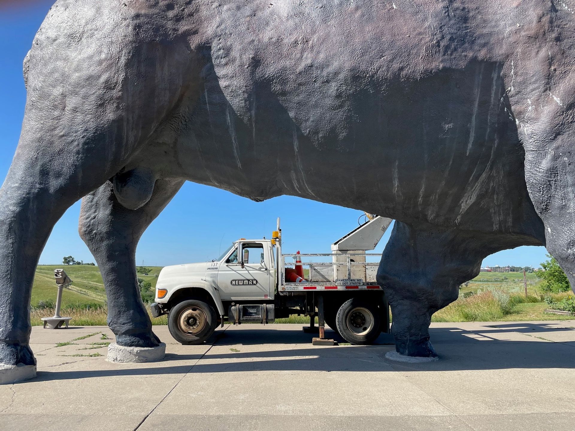 World’s Largest Buffalo Monument: world record in Jamestown, North Dakota World’s Largest Buffalo Monument: world record in Jamestown, North Dakota