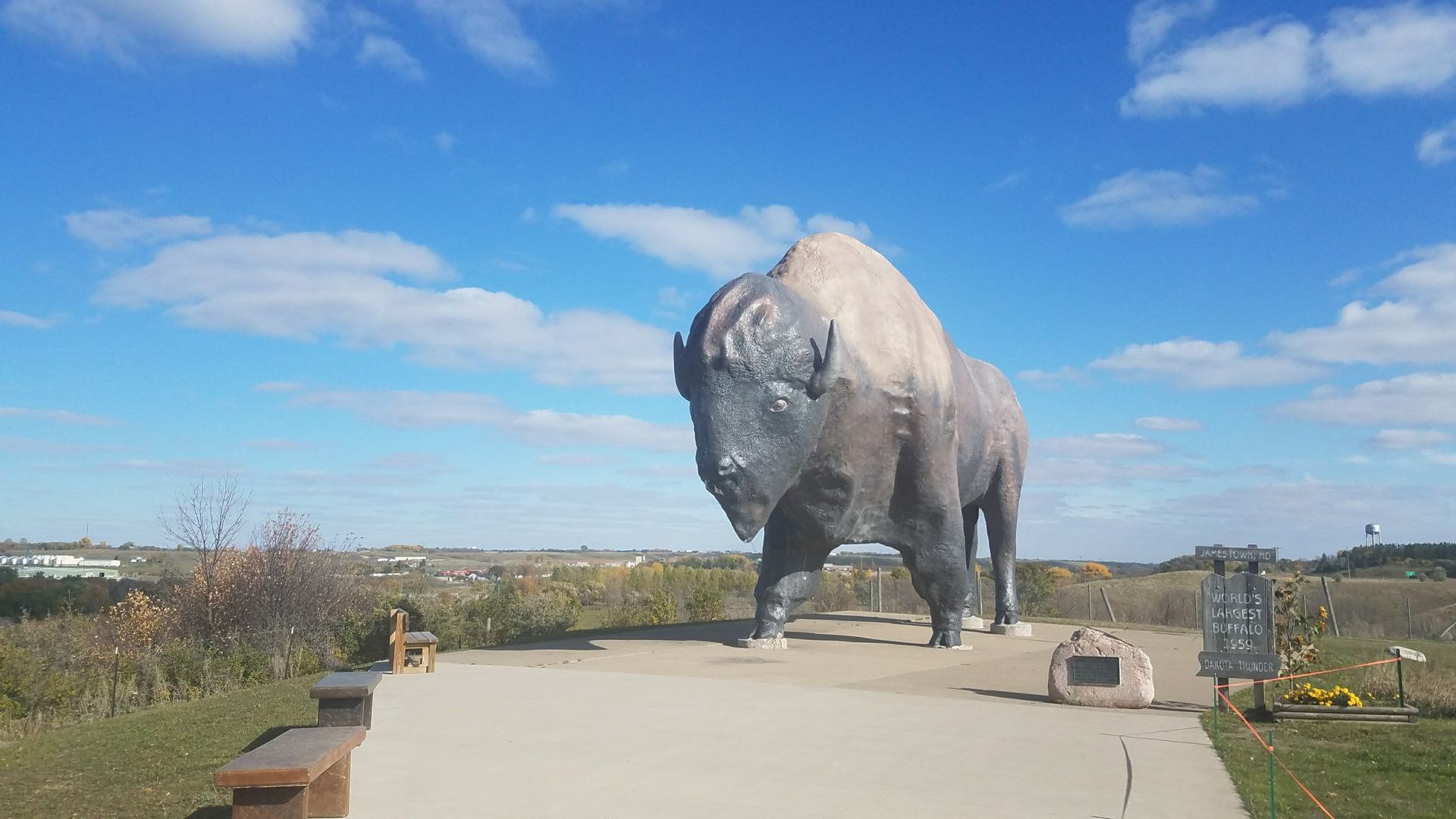 World’s Largest Buffalo Monument: world record in Jamestown, North Dakota World’s Largest Buffalo Monument: world record in Jamestown, North Dakota