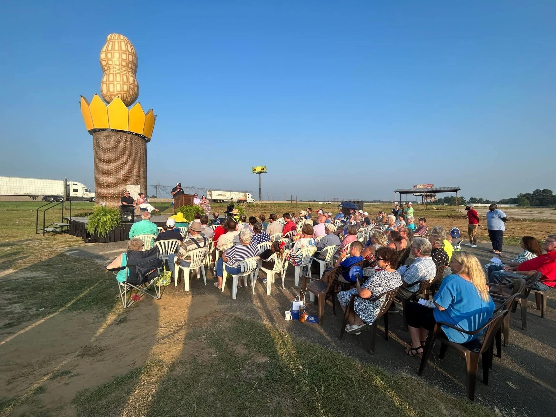  World's Largest Peanut Monument: world record in Ashburn, Georgia