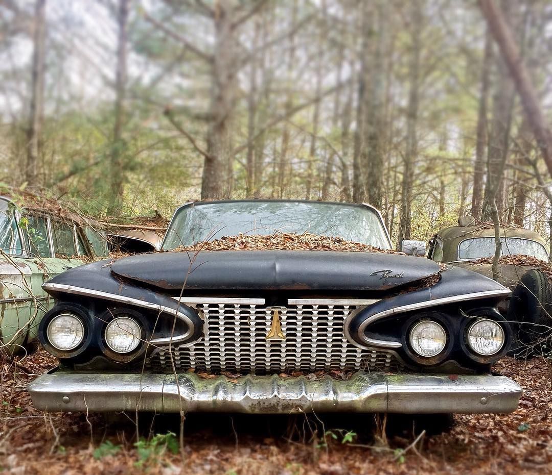 World's Largest Classic Car Junk Yards: world record in Old Car City, North Dakota