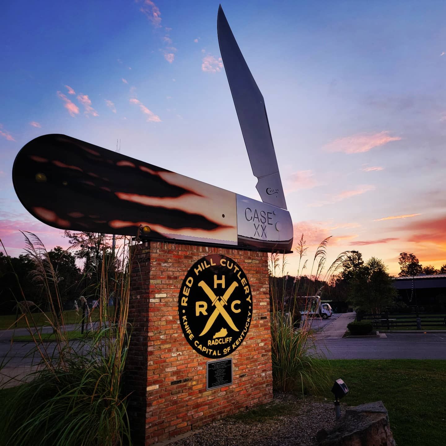 World's Largest Pocket Knife: world record in Radcliff, Kentucky