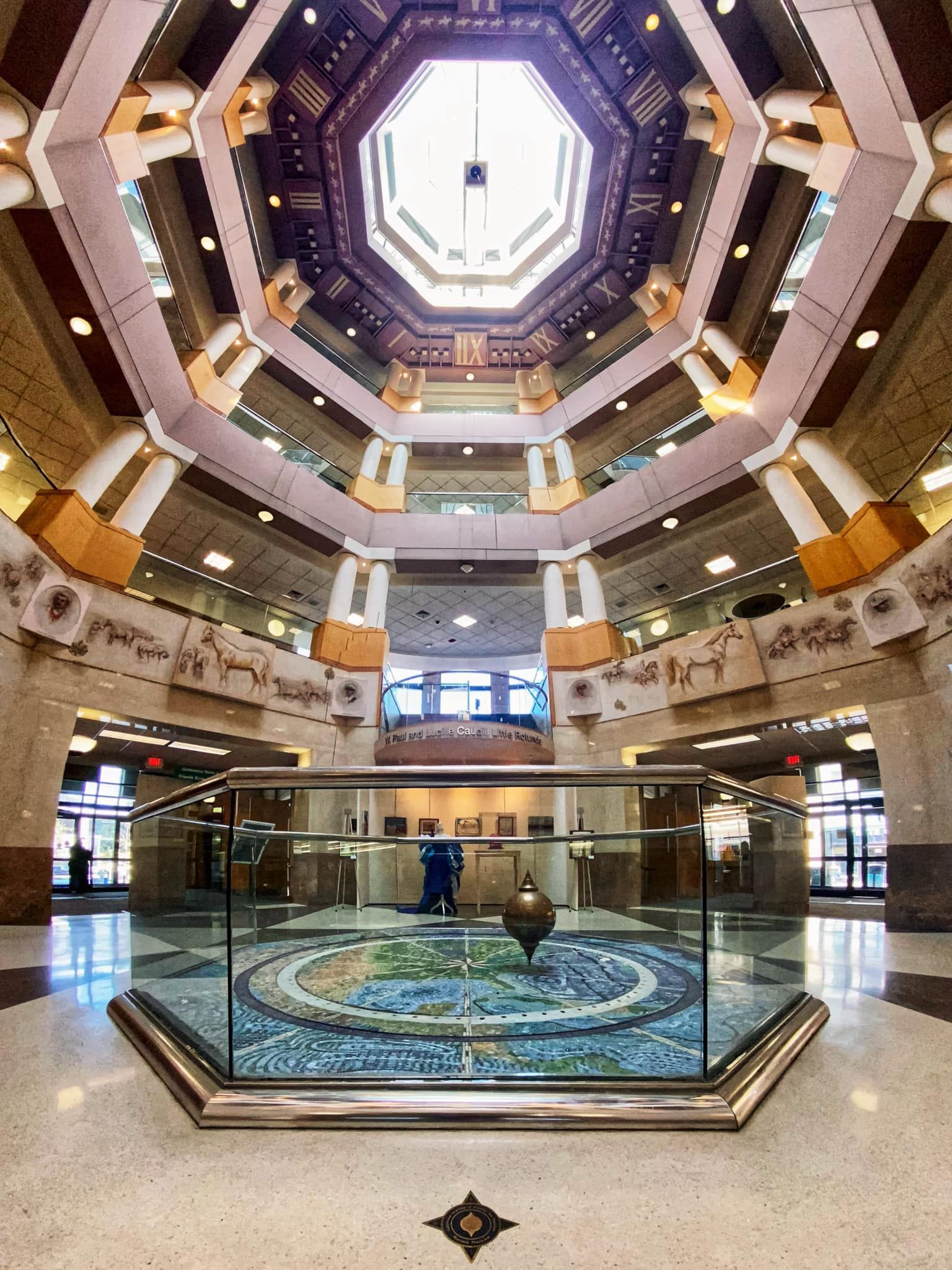 World's Largest Ceiling Clock: world record in Lexington, Kentucky World's Largest Ceiling Clock: world record in Lexington, Kentucky