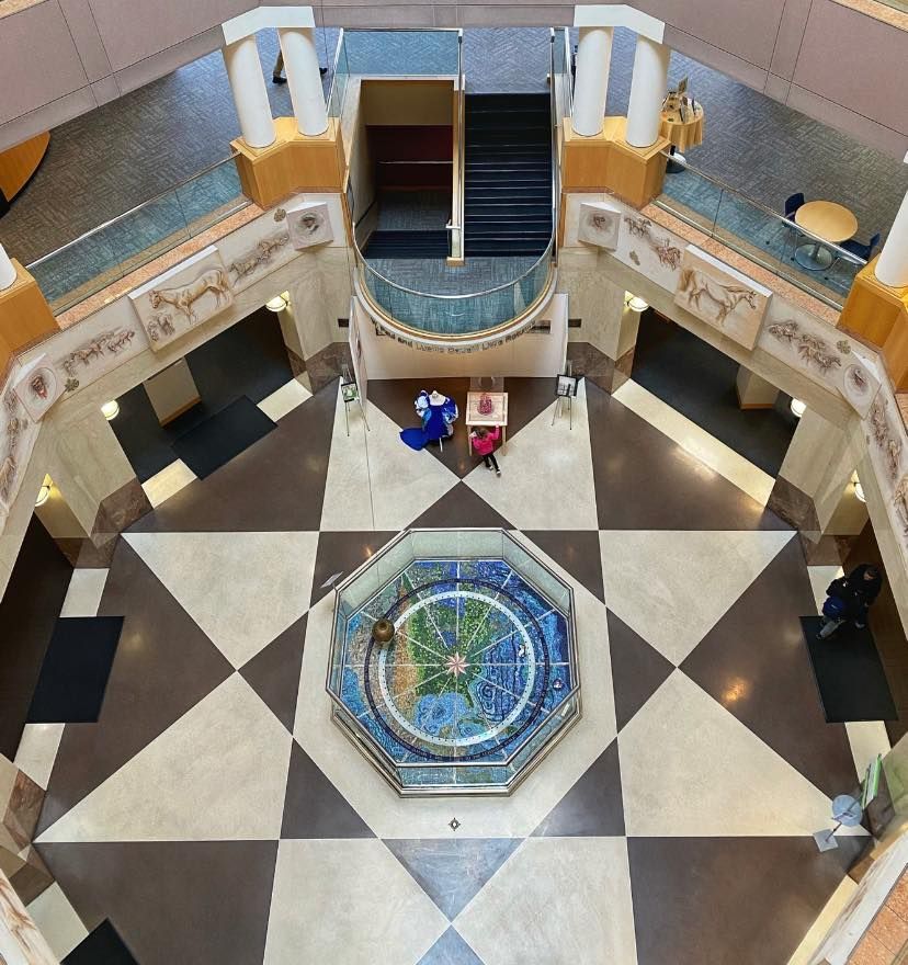 World's Largest Ceiling Clock: world record in Lexington, Kentucky World's Largest Ceiling Clock: world record in Lexington, Kentucky