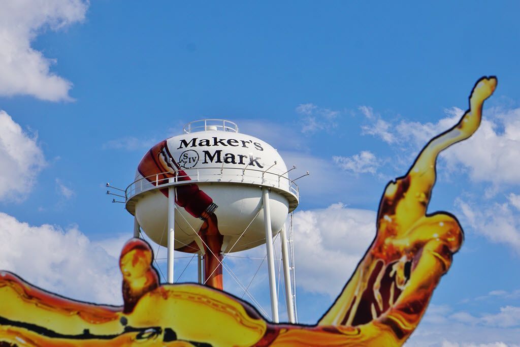 World’s Largest Bourbon Pour Sculpture: world record in Lebanon, Kentucky