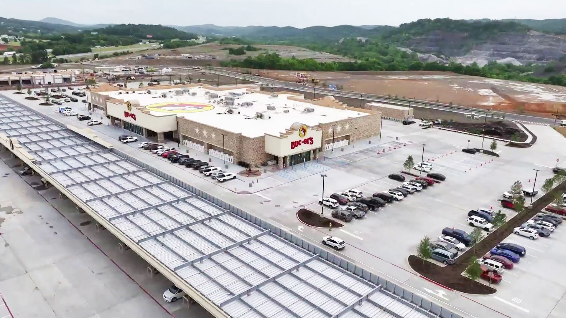 
World's Largest Gas Station: world record in Sevierville, Tennessee