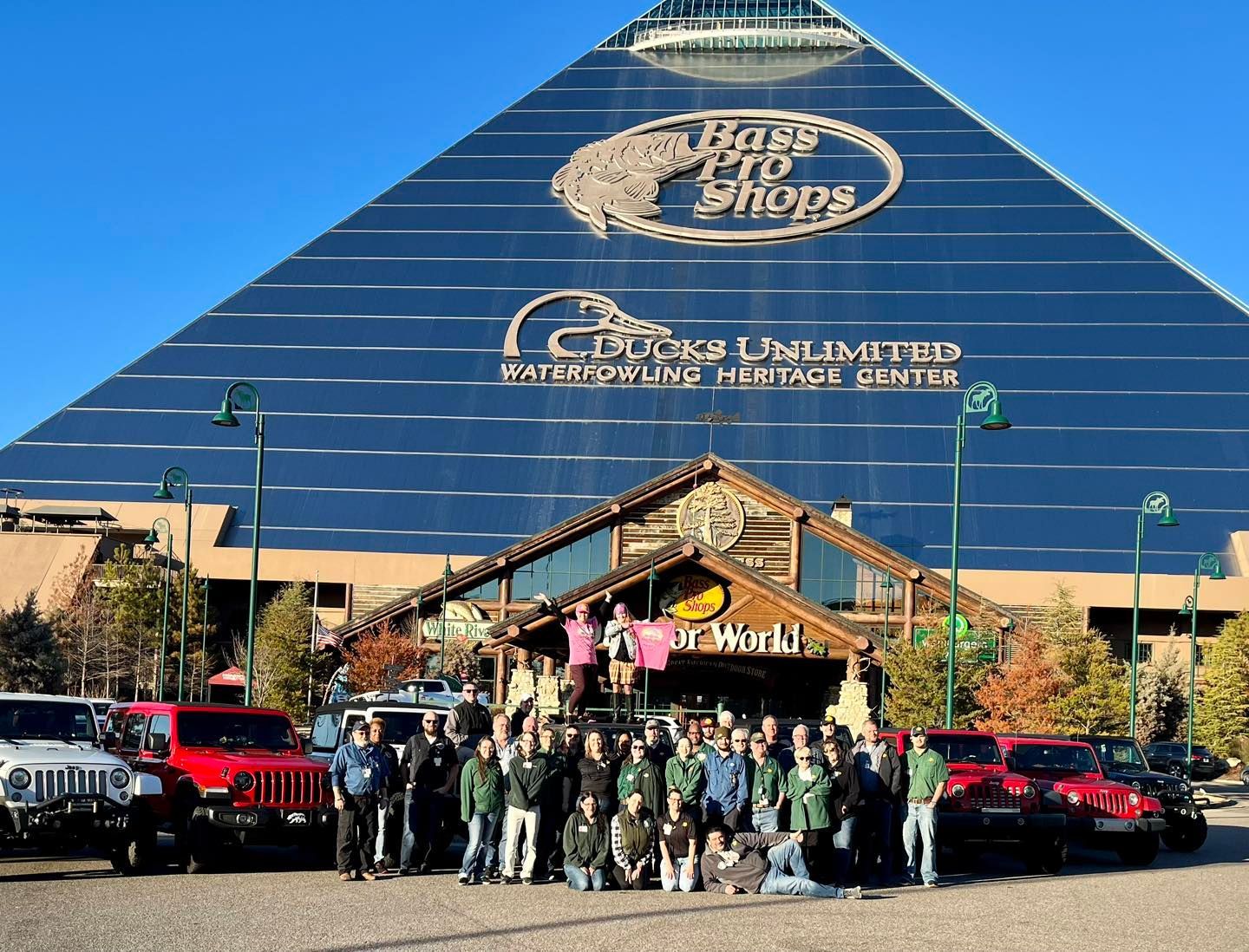 
World's Largest Pyramid-Shaped Commercial Building: world record in Memphis, Tennessee