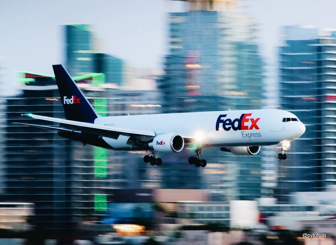  World's Largest Cargo Airline: world record in Memphis, Tennessee