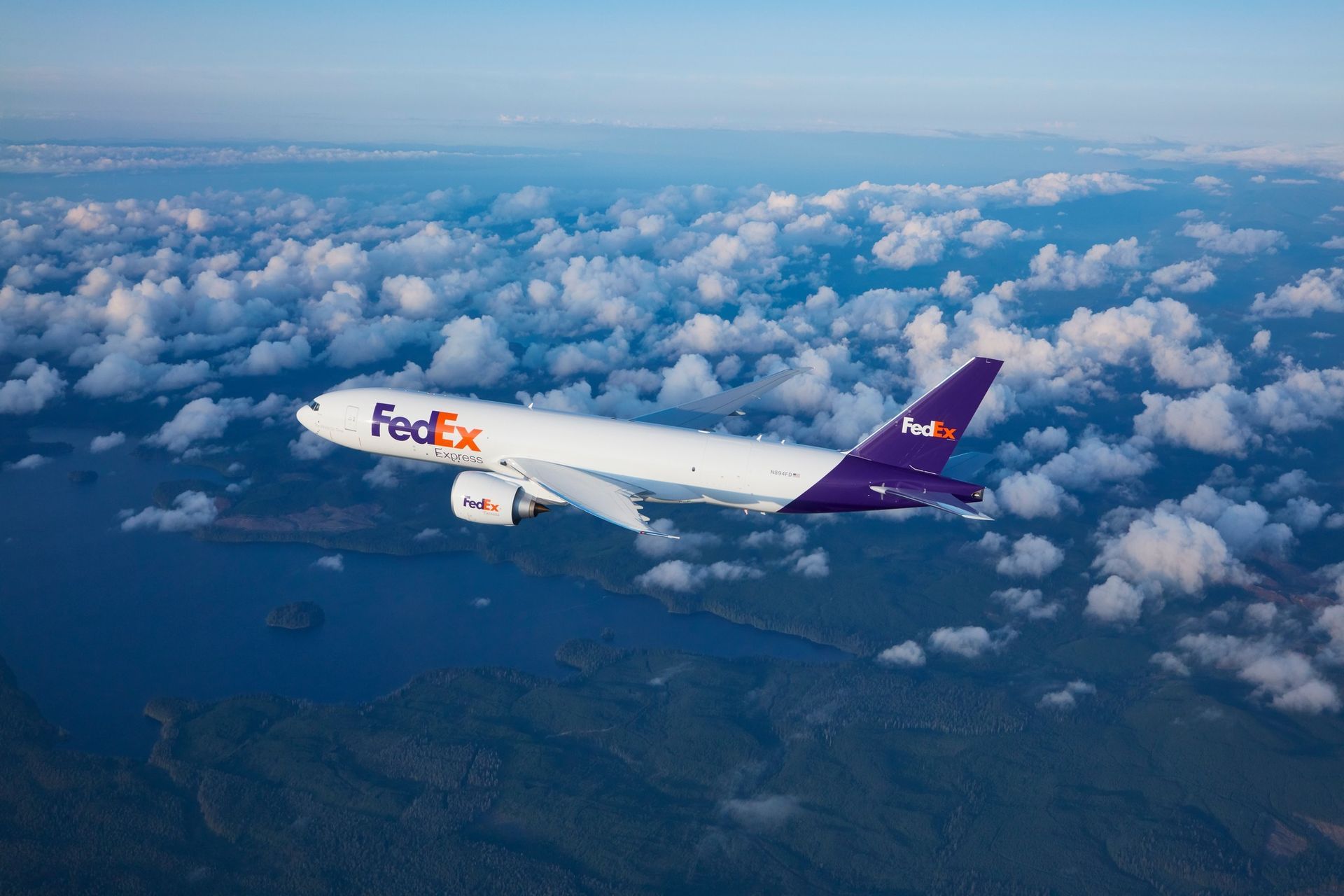  World's Largest Cargo Airline: world record in Memphis, Tennessee