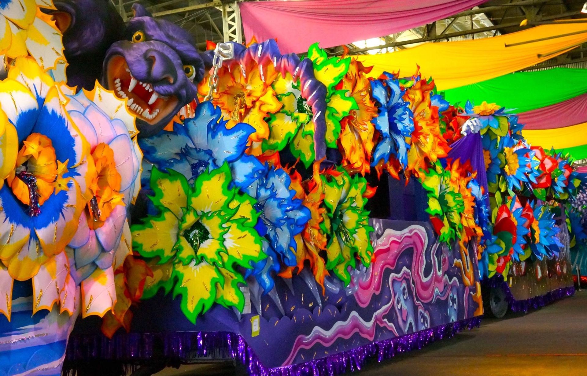  World's largest float designing and building facility: world record in New Orleans, Louisiana