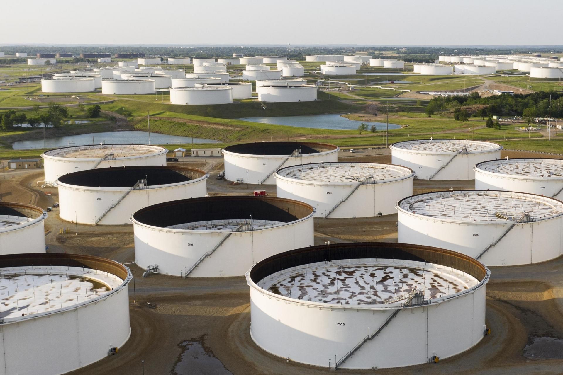 World’s Biggest Tank Farm: world record in Cushing, Oklahoma