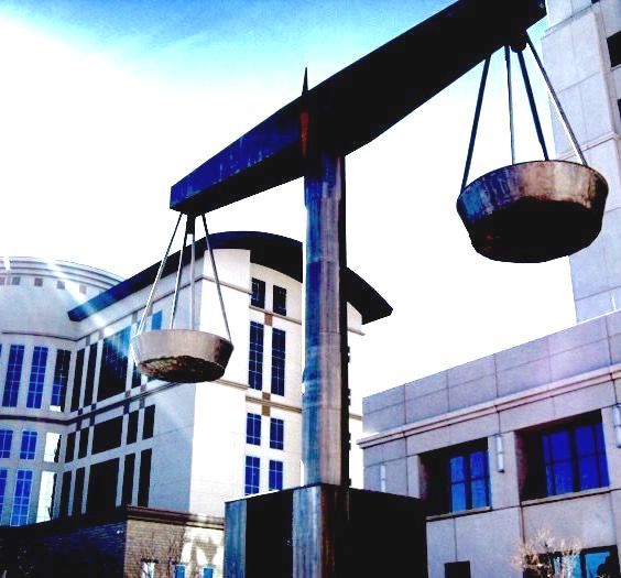 World's Largest Scales of Justice Sculpture, world record in Albuquerque, New Mexico
