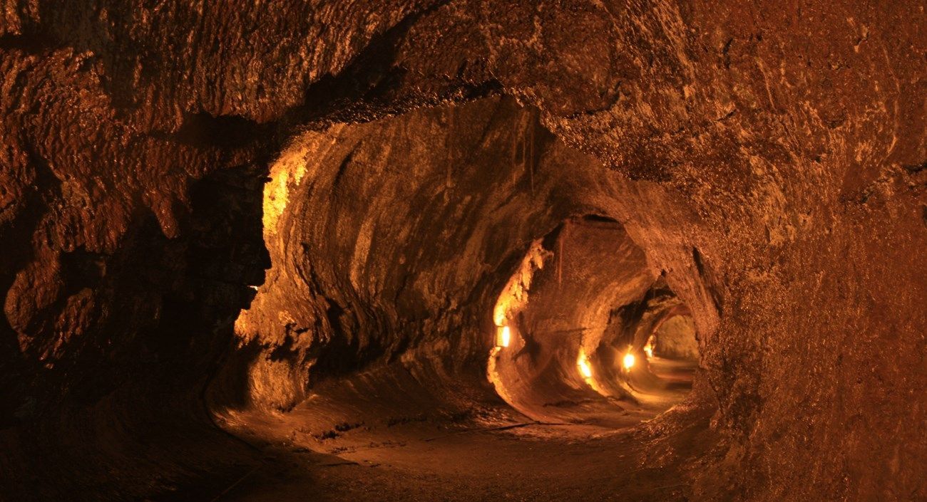 
World's Longest Lava Tube, world record in Hawaii