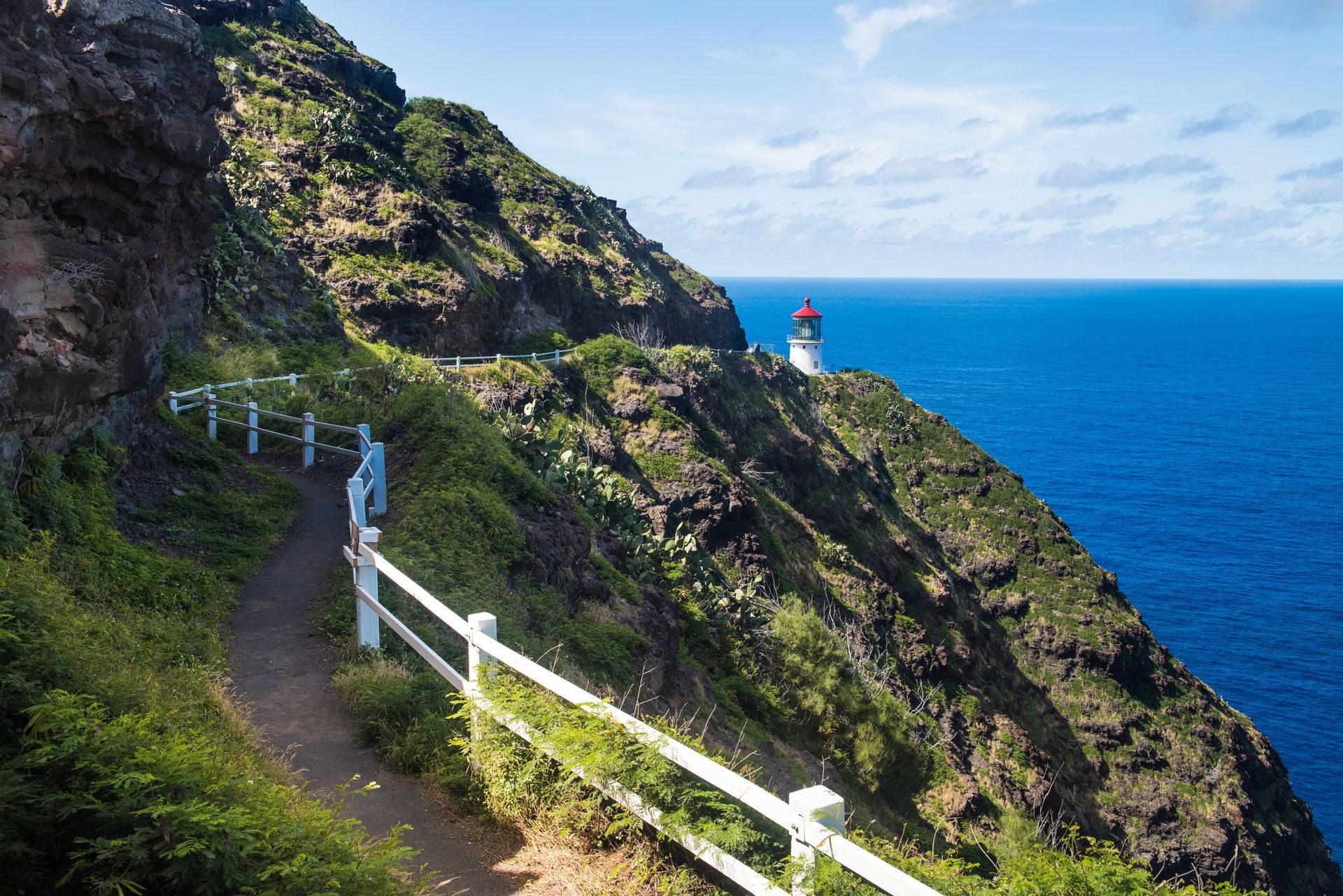 World's Largest Lighthouse Lens, world record in Oʻahu, Hawaii