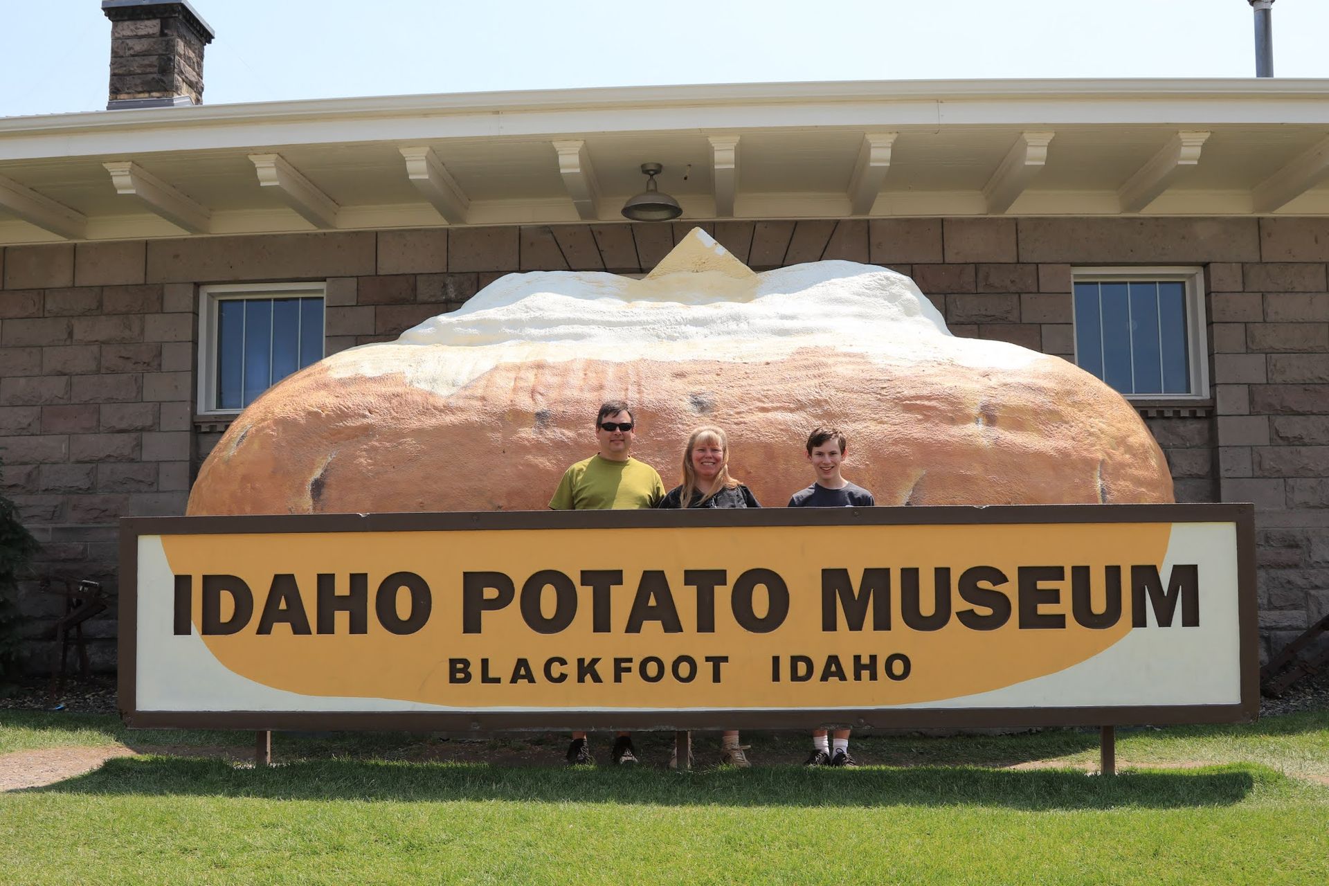 World's Largest Baked Potato with Topping Sculpture, world record in Blackfoot, Idaho
