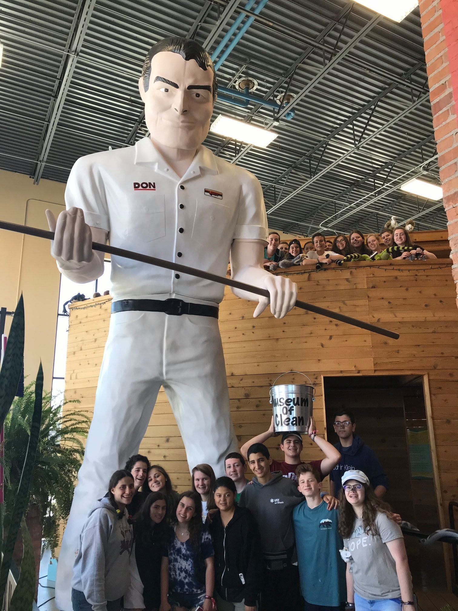 World's Largest Janitor Statue, world record in Pocatello, Idaho