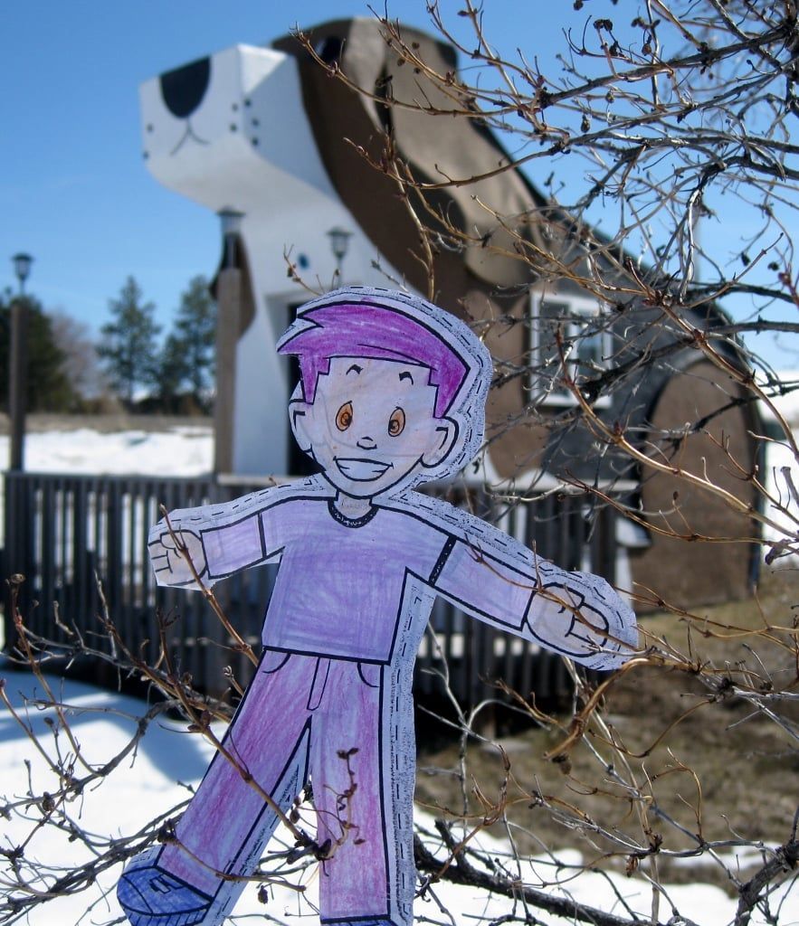 World's First Beagle-shaped Bed and breakfast, world record in Cottonwood, Idaho
