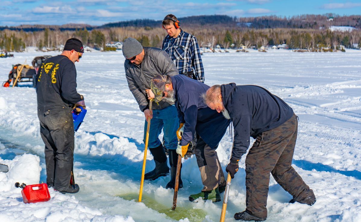 
World's Largest Ice Carousel, world record on the Long Lake, Maine