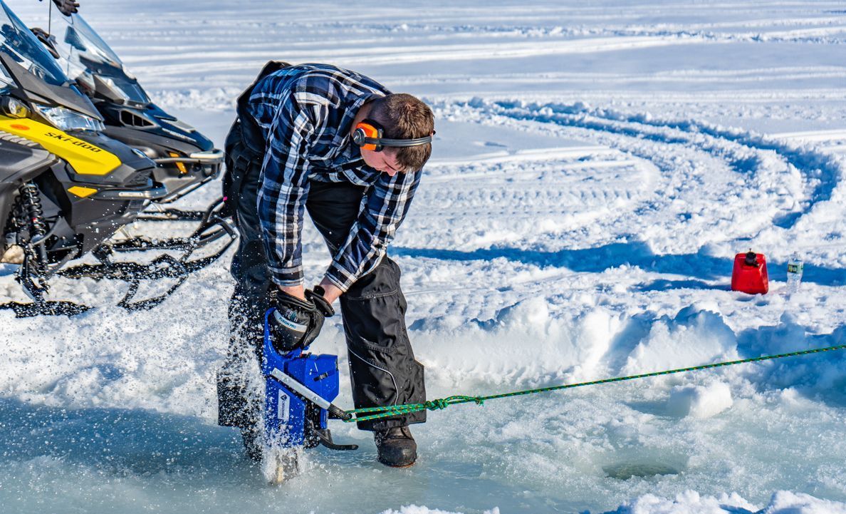 World's Largest Ice Carousel, world record on Long Lake, Maine
