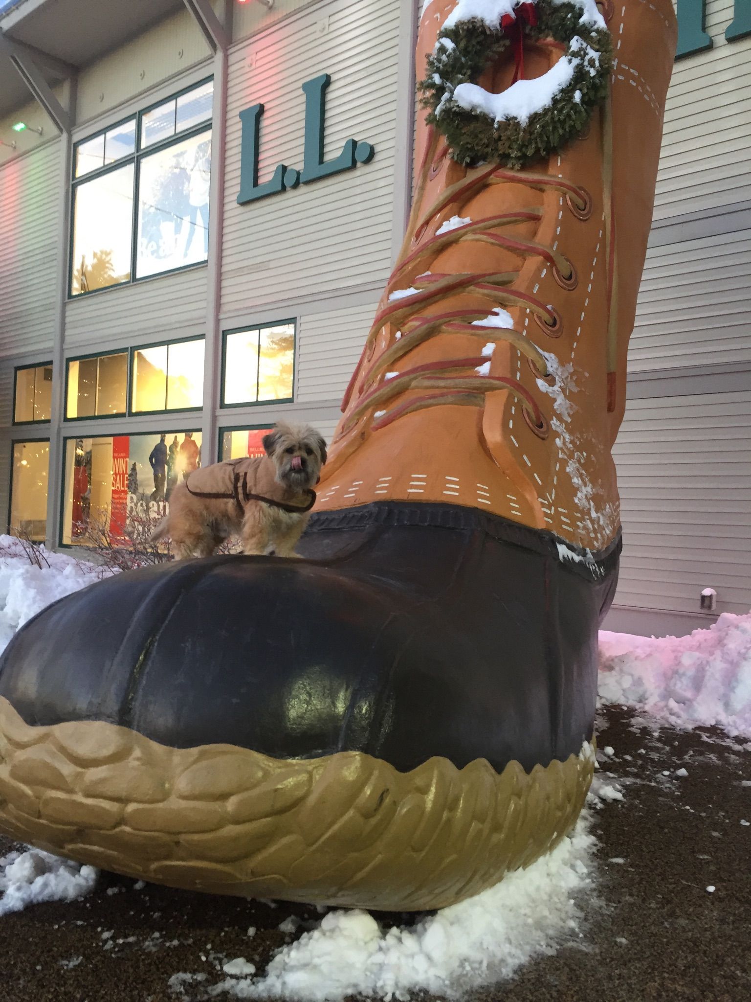 World's Largest Hunting Boot, world record in Freeport, Maine