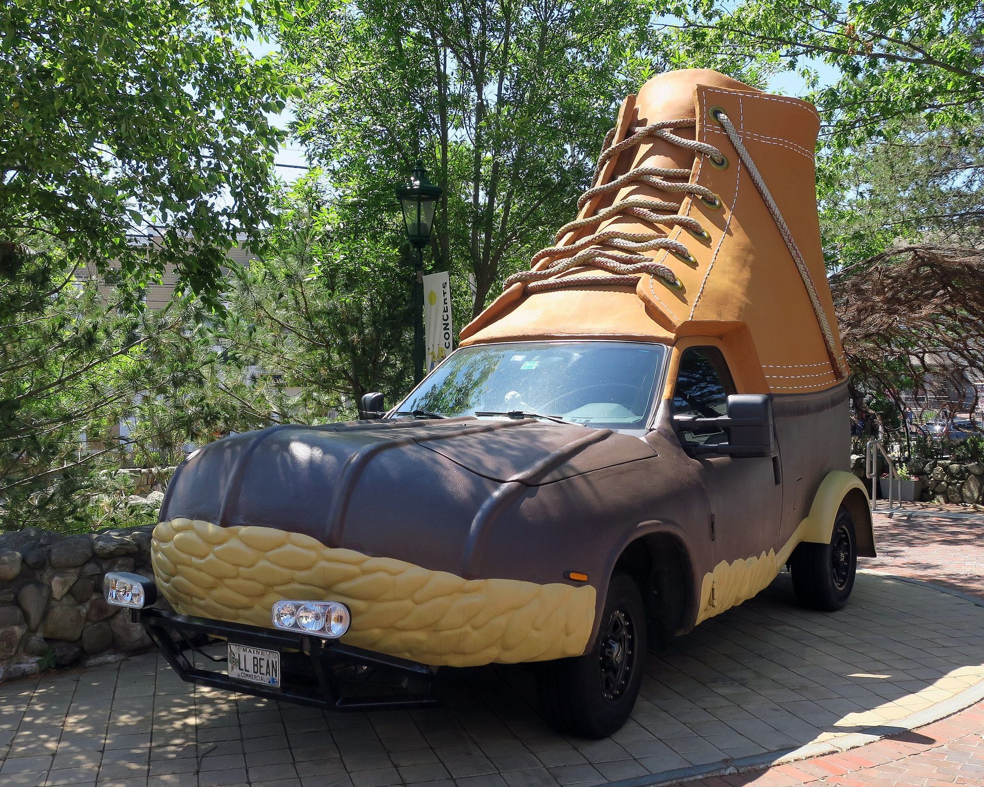 World's first boot-shaped automobile, world record set in Freeport, Maine World's first boot-shaped automobile, world record set in Freeport, Maine