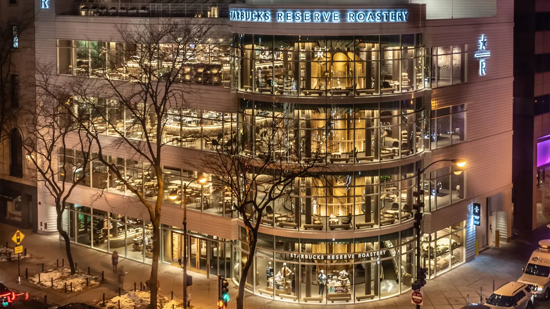 World's Largest Starbucks, world record in Chicago, Illinois World's Largest Starbucks, world record in Chicago, Illinois