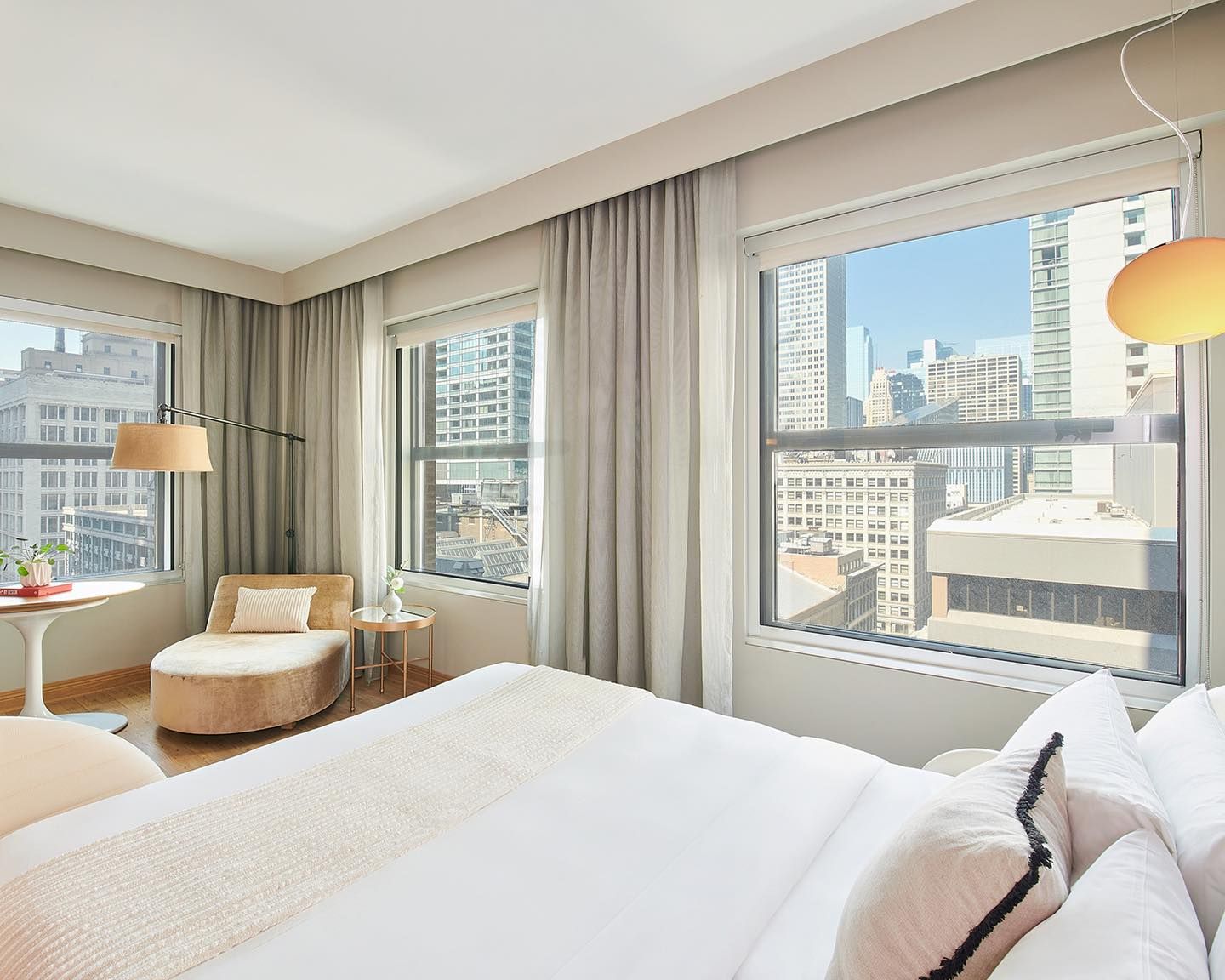 World's First Virgin Hotel, world record in Chicago, Illinois
World's First Virgin Hotel, world record in Chicago, Illinois