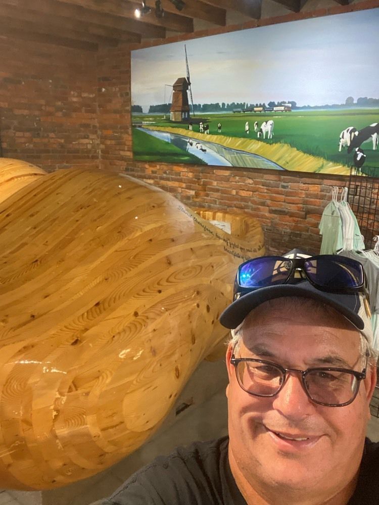 World's Largest Wooden Shoes, world record in Casey, Illinois
