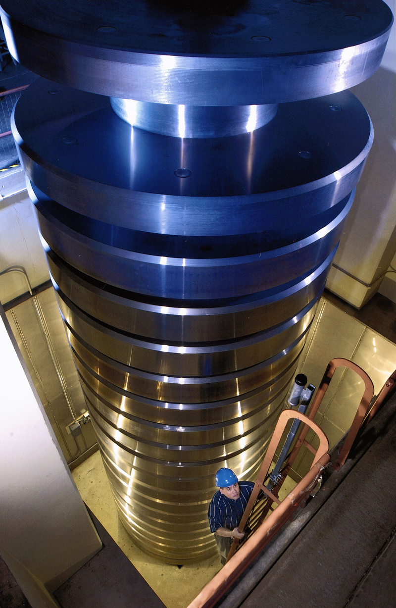 World's Largest Deadweight Machine, world record in Gaithersburg, Maryland