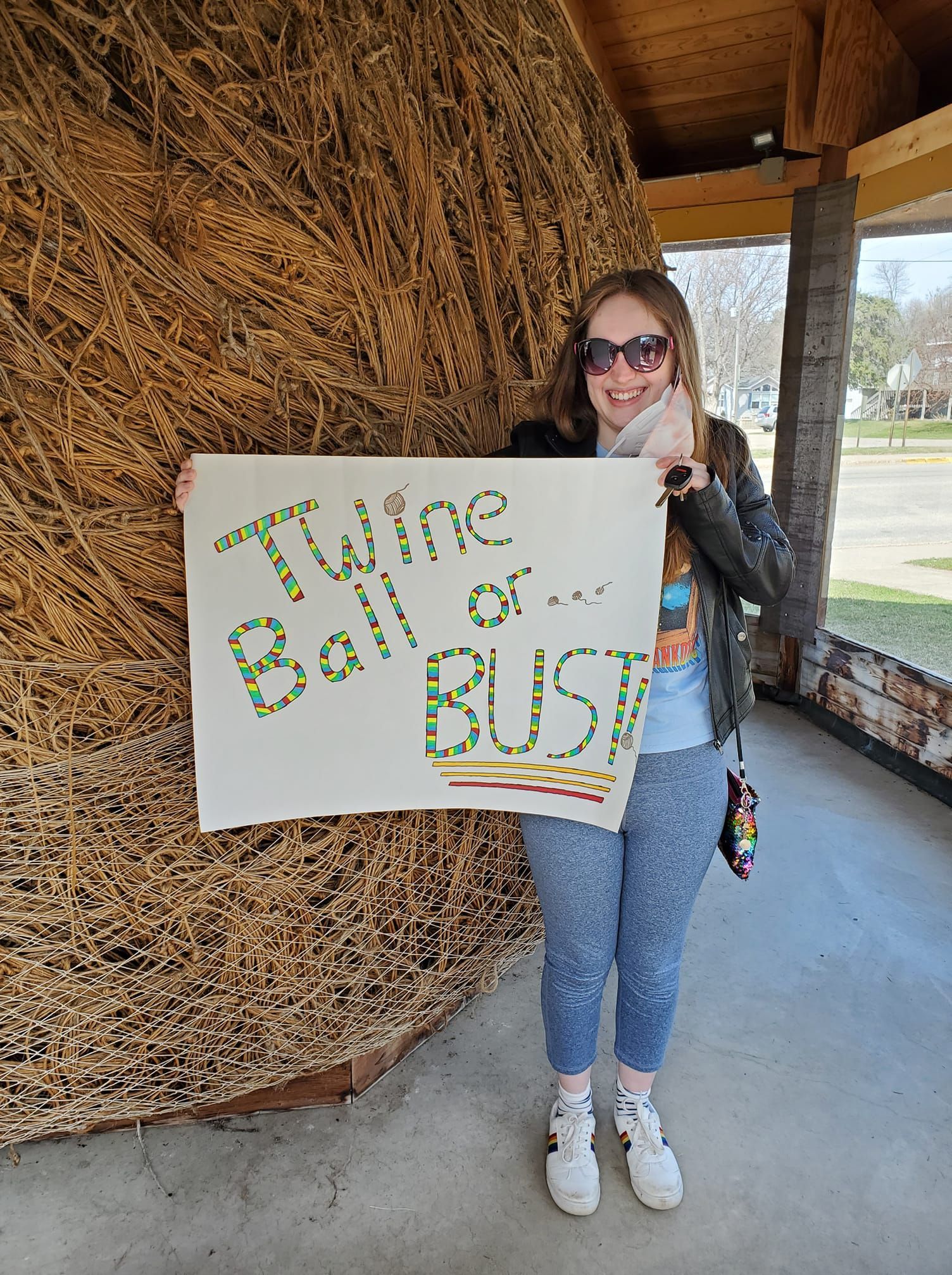 
World's Largest Ball of Twine Rolled by One Man, world record in Darwin, Minnesota
