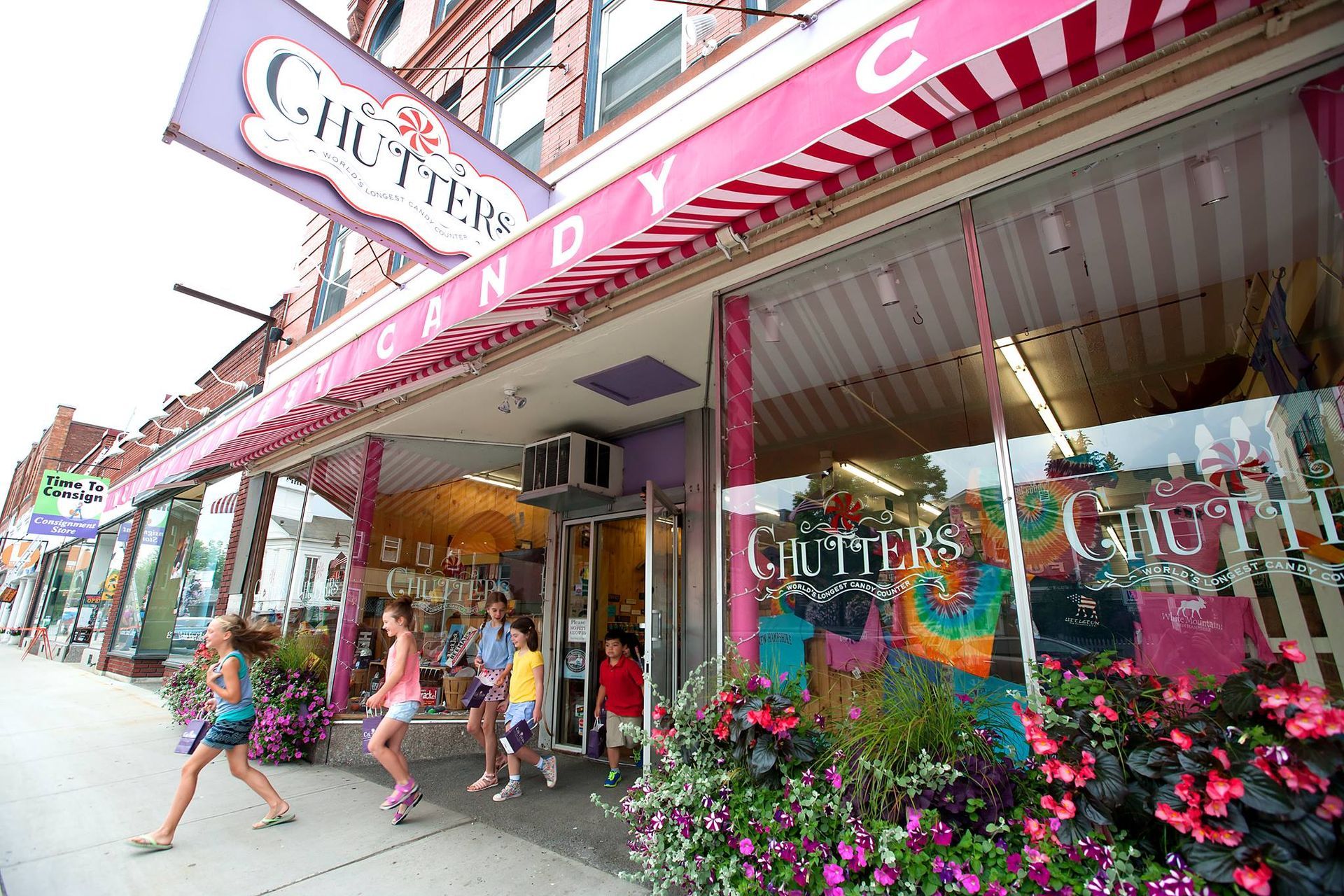World's Longest Candy Counter, world record in Littleton, New Hampshire
